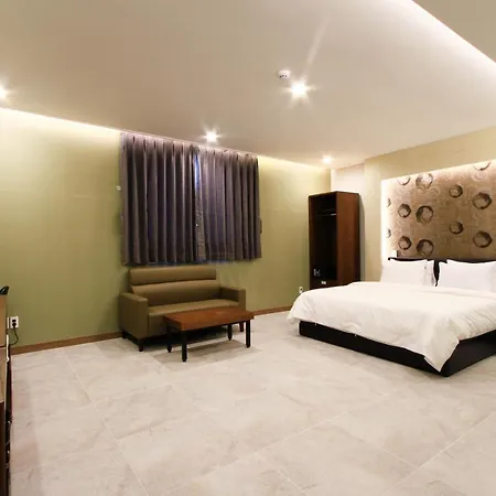 The King Hotel