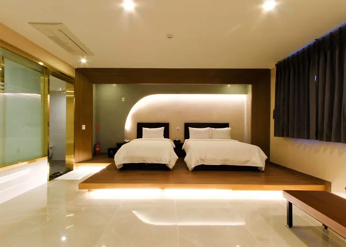 The King Hotel