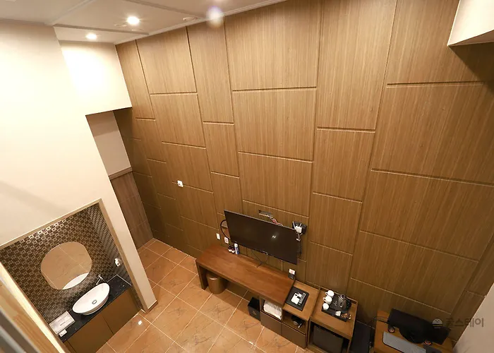 Hotel The King 2*
