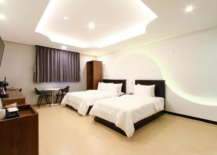 The King Hotel 2*